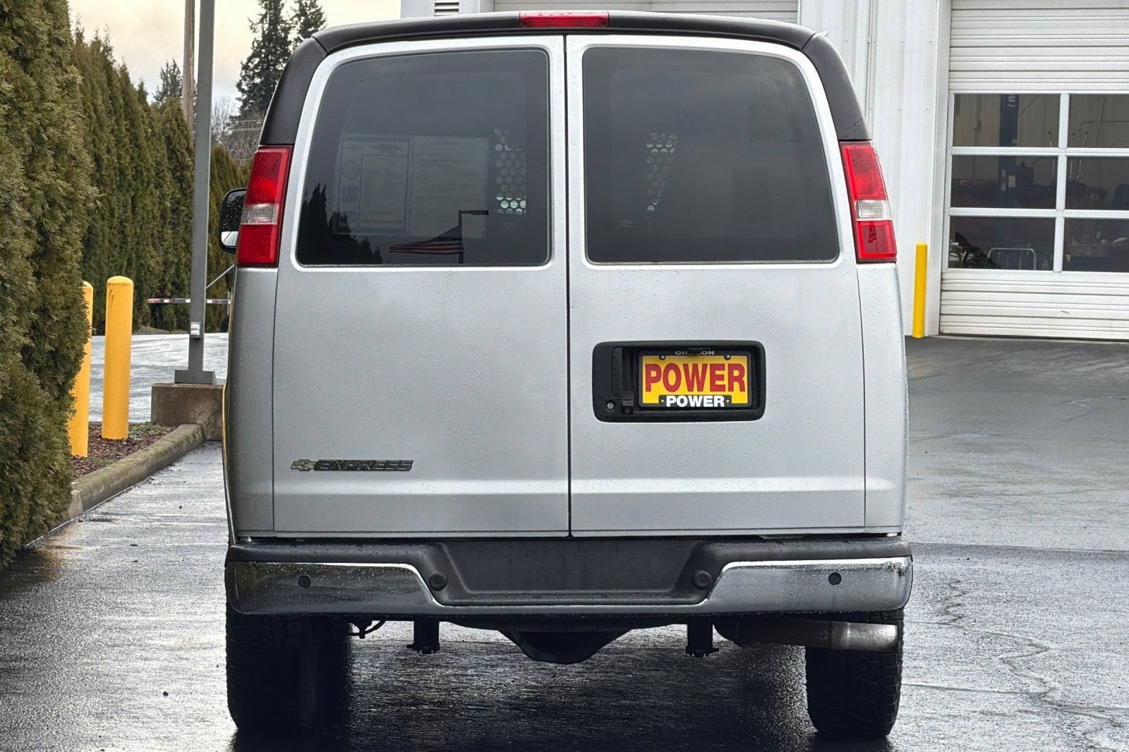 2017 Chevrolet Express Cargo 2500 — detail view