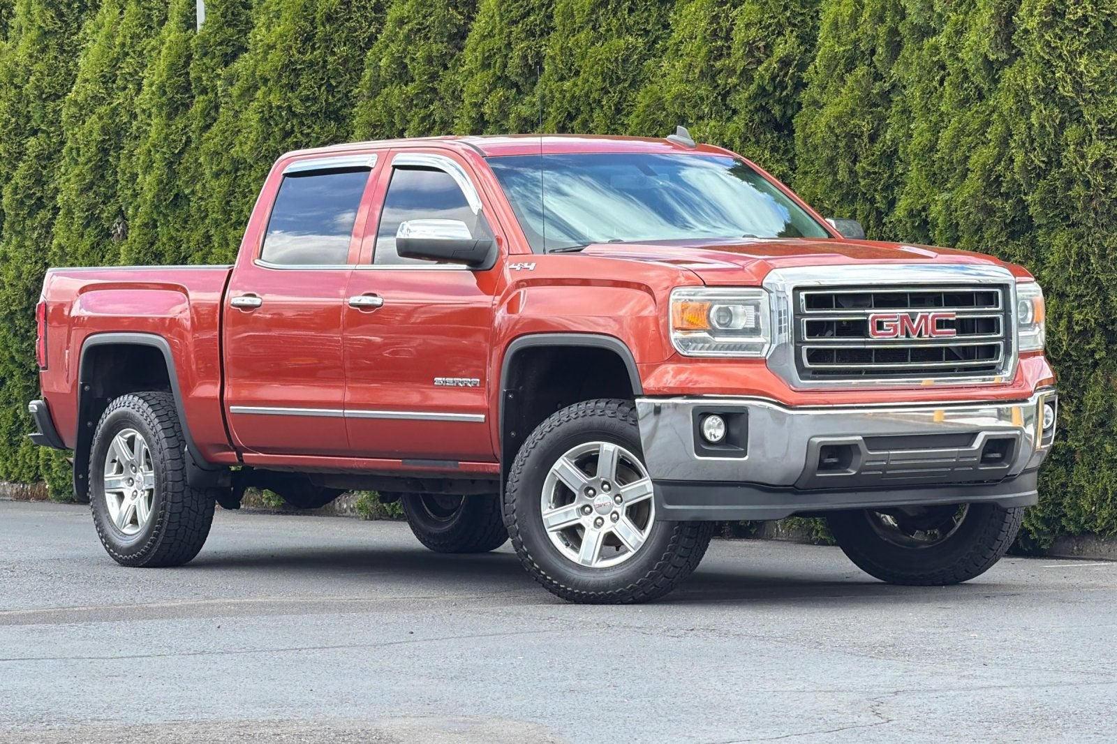 2015 GMC Sierra 1500 — side profile view