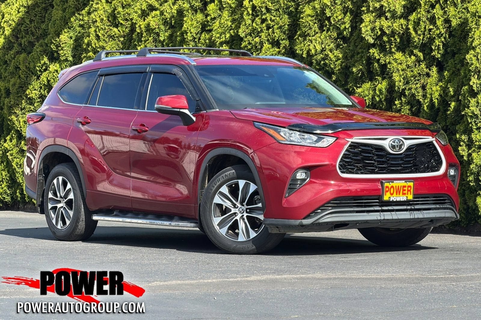 2020 Toyota Highlander XLE in Red — front three-quarter view