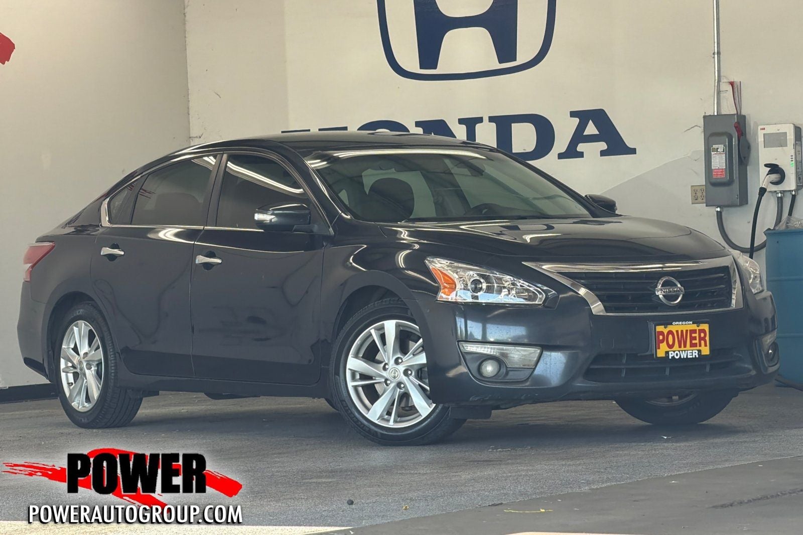 2013 Nissan Altima 2.5 SL in Blue Metallic — front three-quarter view