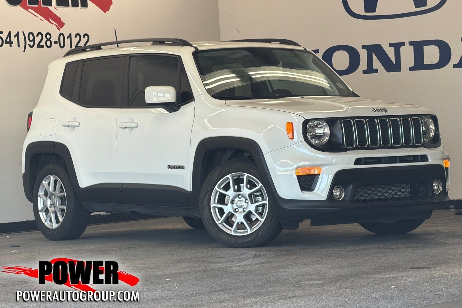 2020 Jeep Renegade Latitude in Alpine White — front three-quarter view
