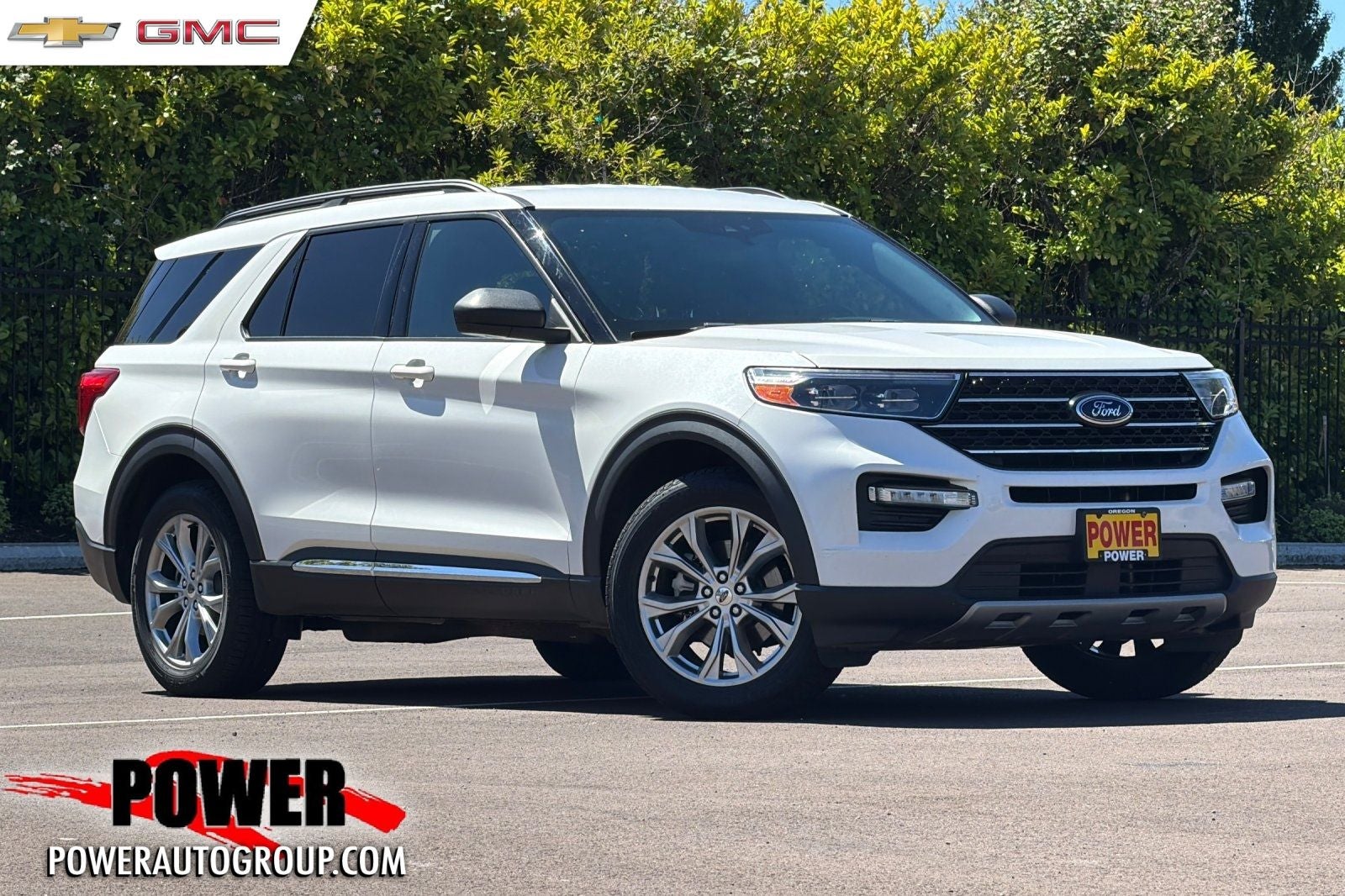 2020 Ford Explorer XLT in White Metallic — front three-quarter view