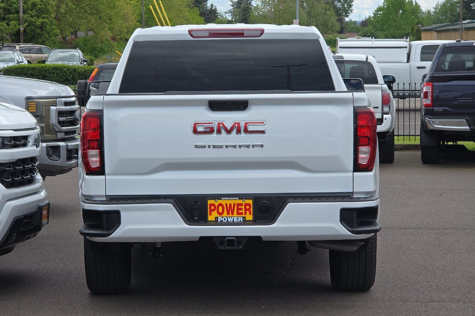 2025 GMC Sierra 1500 — detail view
